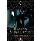 TeknoKapsül Pegasus Yayınları Baştan Çıkarılmış - Gece Evi Serisi 6. Kitap | P. C. Cast & Kristin Cast