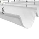 Teraslar, bahçeler, verandalar, teraslar ve pergolalar için ideal olan bu geri çekilebilir, su geçirmez dalga şekilli gölgelik, güneş koruması ve geri çekilme için bir kemer sistemine sahiptir