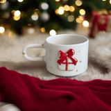 Terraco Ceramic Yeniyıl Yılbaşı Hediye Kutusu Kabartmalı El Yapımı Seramik Kupa Mug - Beyaz - Altın - 220 ml