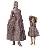 Tesettür Vintage Kahve Çiçekli Uzun Kollu Kat Kat Elbise ANNE-KIZ Kombini (Kahverengi, S)