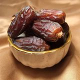 Ticaret Denizi 100 gr İri Boy Jumbo Etli Doğal Şekersiz Medine Mebrum Hurması