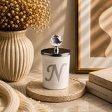 Tiem Concept Kişiye Özel Harfli Kokulu Bardak Mum - Kristal Tepelikli Özel Tasarım Beyaz Cam Mum, Ev ve Oda Kokusu, Hediyelik Dekoratif Mum 150g (Silver, Okyanus, N)