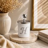Tiem Concept Kişiye Özel Harfli Kokulu Bardak Mum - Kristal Tepelikli Özel Tasarım Beyaz Cam Mum, Ev ve Oda Kokusu, Hediyelik Dekoratif Mum 150g (Silver, Vanilya, H)