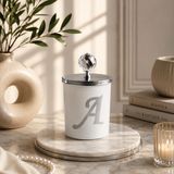 Tiem Concept Kişiye Özel Harfli Kokulu Bardak Mum - Kristal Tepelikli Özel Tasarım Beyaz Cam Mum, Ev ve Oda Kokusu, Hediyelik Dekoratif Mum 150g (Silver, Vanilya, I)