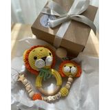 Tiny Wood Hoşgeldin Bebek Hediyelik, Organik Yeni Doğan Bebek Isimli Emzik Askısı Hediye Seti Diş Kaşıyıcı