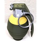 Titrek Toys M26 Egg Frag El Bombası Hareketli Pimli - M26 Egg Frag Grenade (Replika Maket) - Çok Renkli