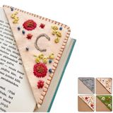 Topaliving Kişiselleştirilmiş El İşlemeli Köşe Kitap Ayracı 26 Harf Keçe Üçgen Köşe Sayfası Yer İşareti El Yapımı Dikişli Kitap İşaretleyici Kitap Okuma Severler için Sevimli Çiçek Yer İmleri Anlamlı Hediye (C,