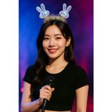 Toyfest KPop Korean Style Yılbaşı Yeni Yıl Holografik Tavşan Kulaklı Taç Sahne Parti Aksesuarı Kadın Model