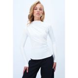 Trend Alaçatı Stili Kadın Beyaz Beli Ve Omuzu Drape Detaylı Sandy Bluz Alc-X14376