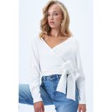 Trend Alaçatı Stili Kadın Beyaz Ön Arka Kruvaze Yaka Bağlama Detaylı Ottoban Crop Bluz Alc-X14346