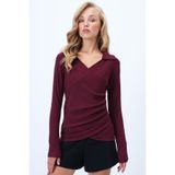 Trend Alaçatı Stili Kadın Bordo Gömlek Yaka Kruvaze Kesim Drape Detaylı Ottoban Bluz Alc-X14344