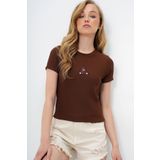 Trend Alaçatı Stili Kadın Kahverengi Bisiklet Yaka Ayıcık Baskılı Crop Bluz ALC-X13672