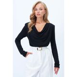 Trend Alaçatı Stili Kadın Siyah Degaje Yaka Omuzları Drapeli Basic Bluz Alc-X14374