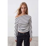 Trend Alaçatı Stili Kadın Siyah Kayık Yaka İspanyol Kol Yanları Büzgülü Çizgili Bluz Alc-X15605