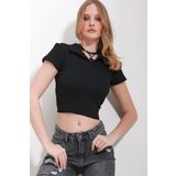 Trend Alaçatı Stili Kadın Siyah Polo Yaka Basic Crop Bluz ALC-X11548