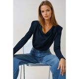 Trend Alaçatı Stili Lacivert Degaje Yaka Omuzları Drapeli Basic Bluz ALC-X14374