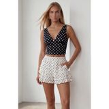 Trend Alaçatı Stili Siyah Askılı Drape Detaylı Puantiyeli Crop Bluz Alc-X15484
