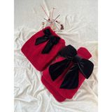 TREND COLOR Peluş Uzun Çorap Takım Kırmızı Fiyonklu Uyku Çorabı ve Ayak Isıtıcı Peluş Sıcak 2 TL Sıcak Su Torbası ile Beraber - Kırmızı - Siyah - Standart