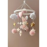 TREND METFİQ DECORATİON Eğitici Beşik Oyuncağı ve Uyku Arkadaşı Özel Tasarım El Yapımı Keçe Bebek Dönencesi -anne