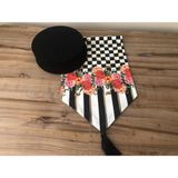 Trend Yuvam Ev Tekstil Ürünleri Damalı Kırmızı Gül Desenli Runner & Supla - Siyah - 33 x 33 cm