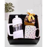 Trendmiya Beyaz French Press & Geometrik Detaylı Kupa & Godiva Napoliten Çikolata Hediye Kutusu