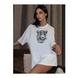 Trendseninle Leopar Figür Baskılı Açık Beyaz Oversize Kadın T-shirt