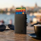 Trusador Palma Carbon Mekanizmalı İkiye Katlanır Kartlık Hakiki Deri Cüzdan Unisex Kadın Erkek Rfid Korumalı