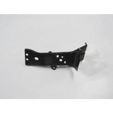TŞT 2014 - 2016 Mazda 3 Sdhb Ön Tampon Çamurluk Bağlantı Braketi Sol (Oem NO:B45A52240)