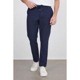 Tudors Erkek Slim Fit Dar Kesim Gofre Kumaş Beli Bağcıklı Çizgili Lacivert Pantolon