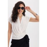 Tudors Kadın Slim Fit Dar Kesim %100 Pamuk Degaje Yaka Kısa Kollu Ekru Bluz