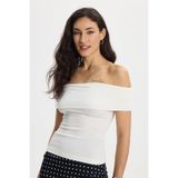 Tudors Kadın Slim Fit Dar Kesim Pamuklu Kayık Yaka Kısa Kollu Beyaz Bluz