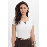 Tudors Kadın Slim Fit Dar Kesim Pamuklu V Yaka Kısa Kollu Ekru Bluz, S Beden