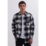 TUDORS Slim Fit Dar Kesim Çift Cepli Kapaklı Spor Yaka Kareli Oduncu Gömlek, S, DR250019, Siyah-Beyaz, Erkek