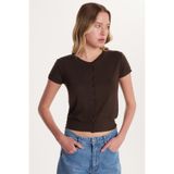 TUDORS Slim Fit Dar Kesim Kısa Kollu Bisiklet Yaka Düğmeli Bluz, L, BYKZ2503, Kahverengi, Kadın