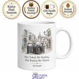 Tupya Gift Sokak Fotoğrafçısı Gezgine Analog Kamera Deklanşör Temalı Baskılı Kupa Bardak Hediye - Adet - Beyaz