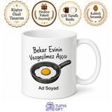Tupya Gift Tava ve Yumurta Çizimli Bekar Evinin Vazgeçilmez Aşçısı Kupa Bardak Hediye