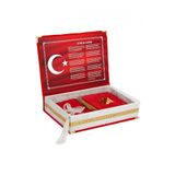 Türk Bayrağı Kutu Tasarımlı Tesbihli Kadife Kuran-ı Kerim Seti