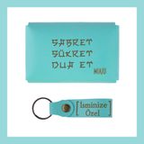 Turkuaz, Sabret, Şükret, Dua Et, Yazılı İsme Özel, Cüzdan Ve Anahtarlık Set, Değer Verdiğine Hediye, Günlük Kullanıma Uygun Set, Bozuk Para Çantası, Nakit ve Kredi Kartı Tutucu