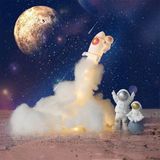 Uçan Astronot Tasarımlı Gece Lambası - Çok Renkli - Orjinal