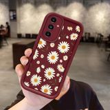 Ucuc Samsung Galaxy A04S Uyumlu Silikon Malzeme Darbeye Dayanıklı Bordo Renkli Kılıf Çiçekler Desen