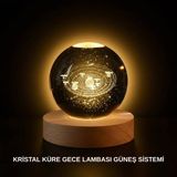 Ucuztekno tekno Ahşap Standlı LED Kristal Küre Lazer İşlemeli Dekoratif Obje 2026