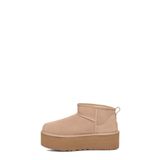 UGG Kadın Klasik Ultra Mini Platform Bot, Kum, 40 EU