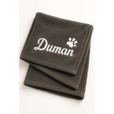 ULUBEN İsimli Kişiye İsme Özel Nakış İşlemeli Antrasit Gri Kedi Köpek Battaniyesi Yıkanabilir Premium Peluş
