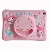 UnDePlus Samsung Galaxy Tab A11 / A9 8.7inç ile uyumlu Kılıf Cute Dolls Standlı Eğlenceli 3D Karekterli Çocuk Kılıfı X110 X130 Pitaya