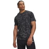Under Armour Abc Camo Ss, Erkek T-Shirt | Süper yumuşak pamuk polyester karışımı. Kamuflaj desenli, yuvarlak yaka ve sol göğüste logo.
