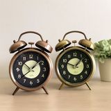 Uravas Store Yuvarlak Metal Çalar Saat 10 cm - Pilli Işıklı Fosforlu