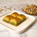 Uzel Sadeyağlı,antep Fıstıklı Özel Kare Baklava Kutuda 1 kg - 1 Kilo