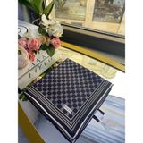 Vakko Twill Eşarp Lacivert - Ekru Desenli Yumuşak Kumaş Kadın Aksesuarı 90 x 90 cm