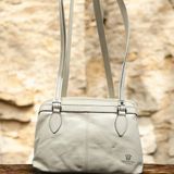 Valentina Victoria Valvic Hakiki Deri Büyük Boy Yumuşak 4 Bölmeli Omuz Çanta - Bej