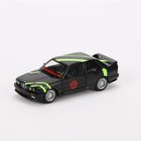 Vardem 1:24 Ölçek Sesli Işıklı 4 Kapısı Kaput ve Bagajı Açılan Stantlı Model Araç E30 Siyah